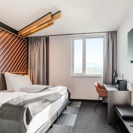 Offenburg-hbf 3* אופנבורג